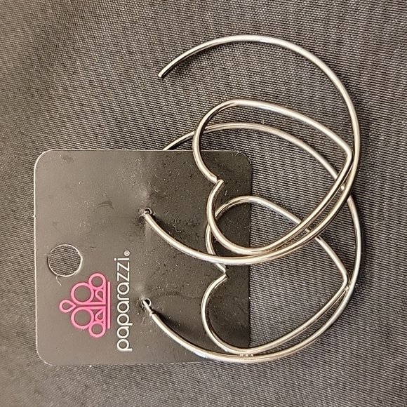paparazzi Jewelry - HEART Hoops